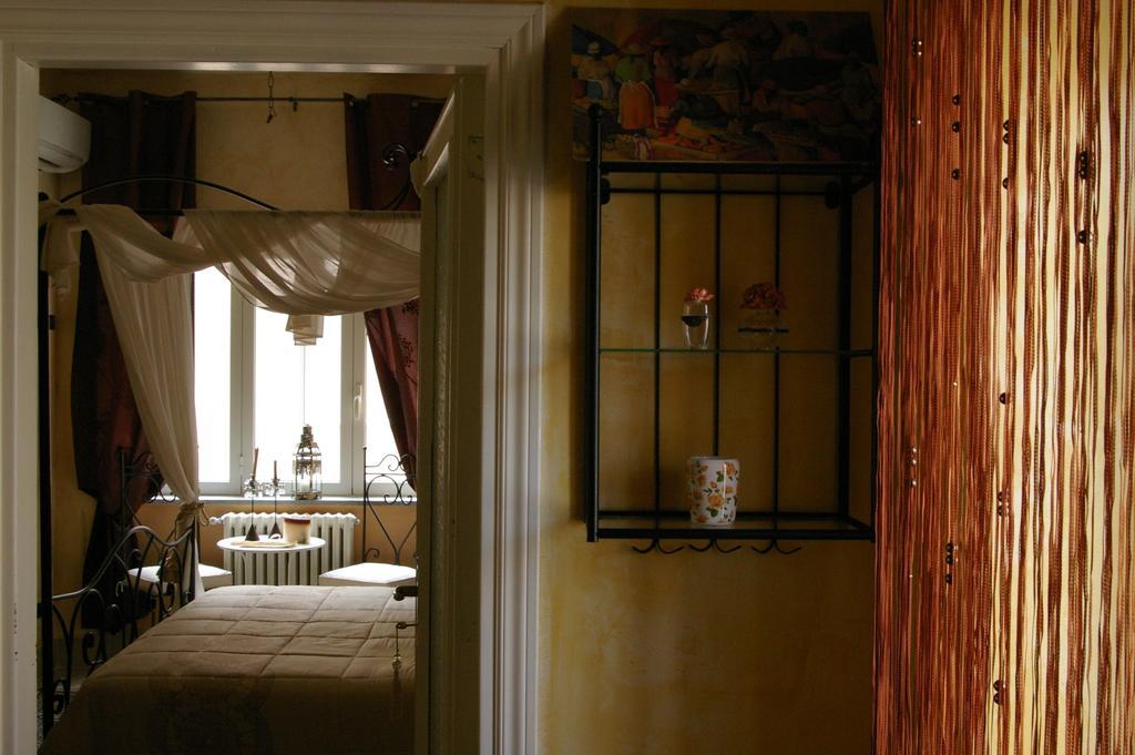 Serapo Bed And Breakfast Gaeta Quarto foto